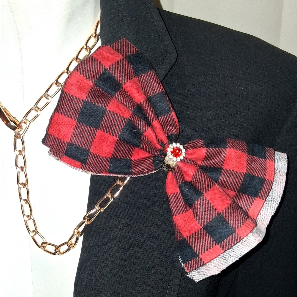 👔 IT'S A SALE!! DEBONAIR BOWTIE BROOCH NECKLACE 👔